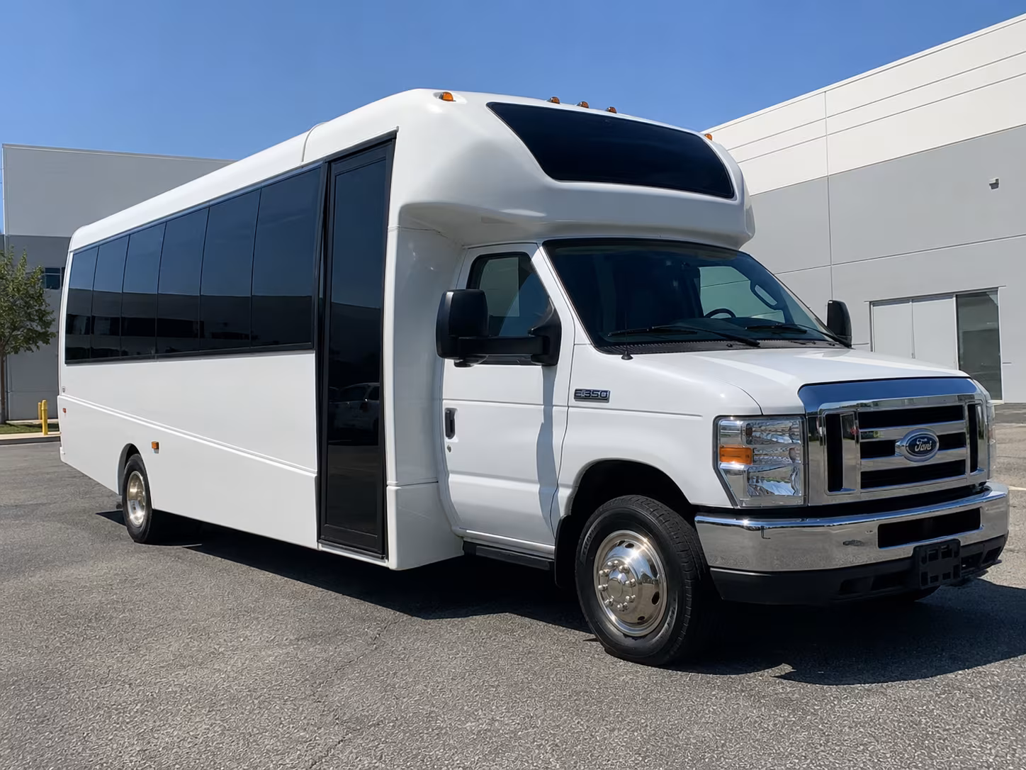 convention and trade show shuttle buses near the mall of america
