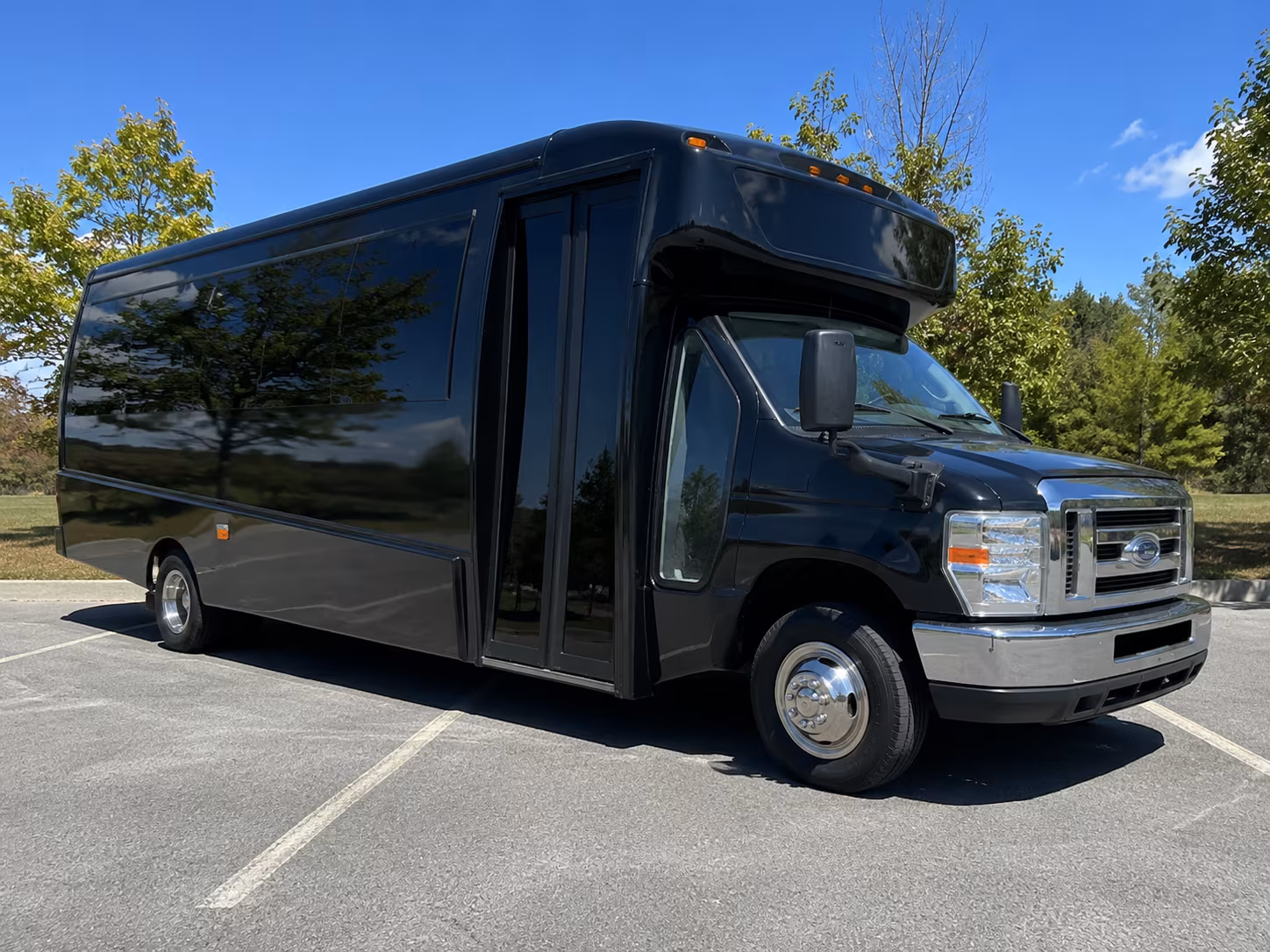 corporate and convention bus rentals along the i 494 corridor