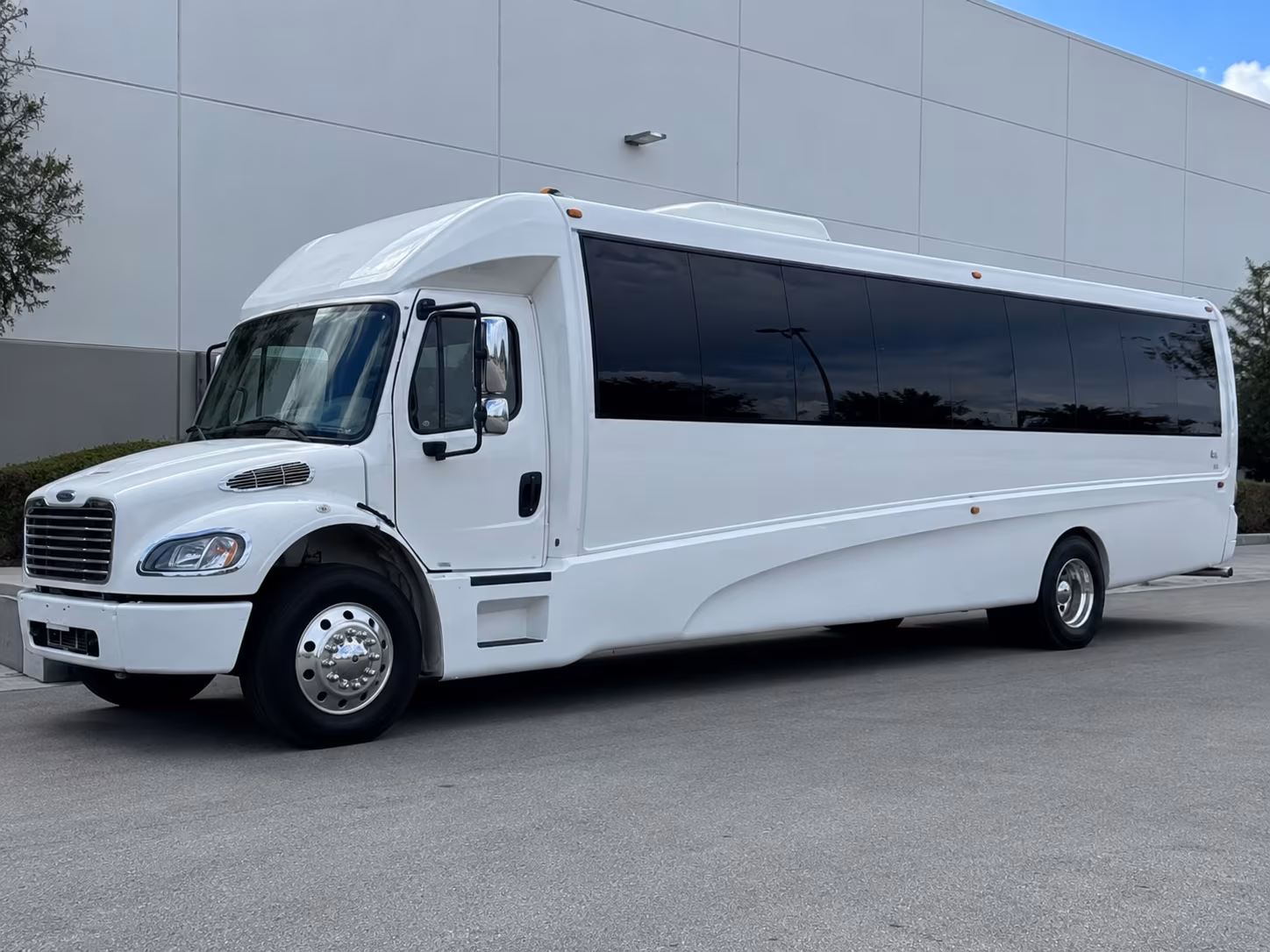 twin cities concert venues bloomington party bus rental