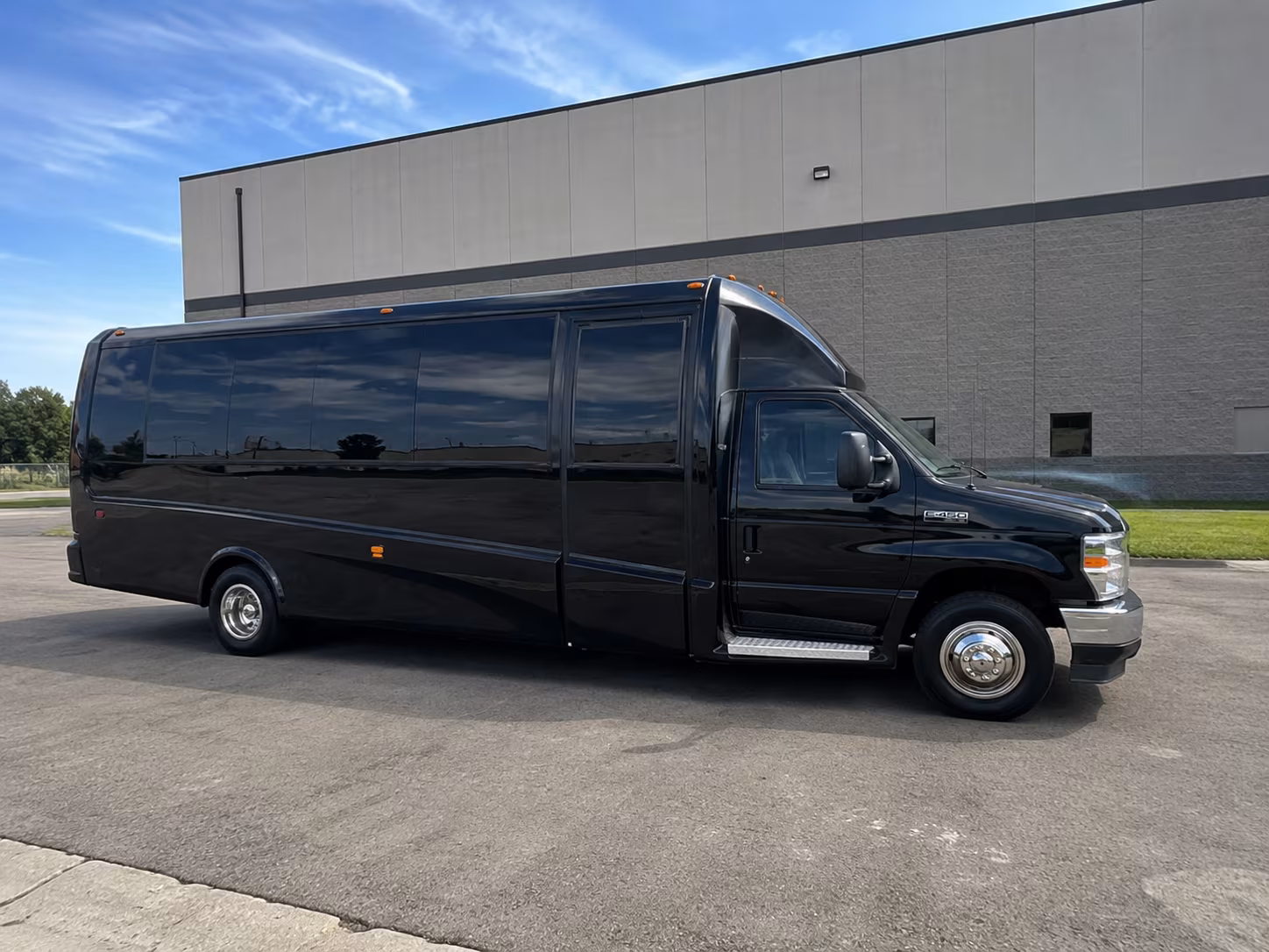weekly worship shuttle buses for bloomington congregations
